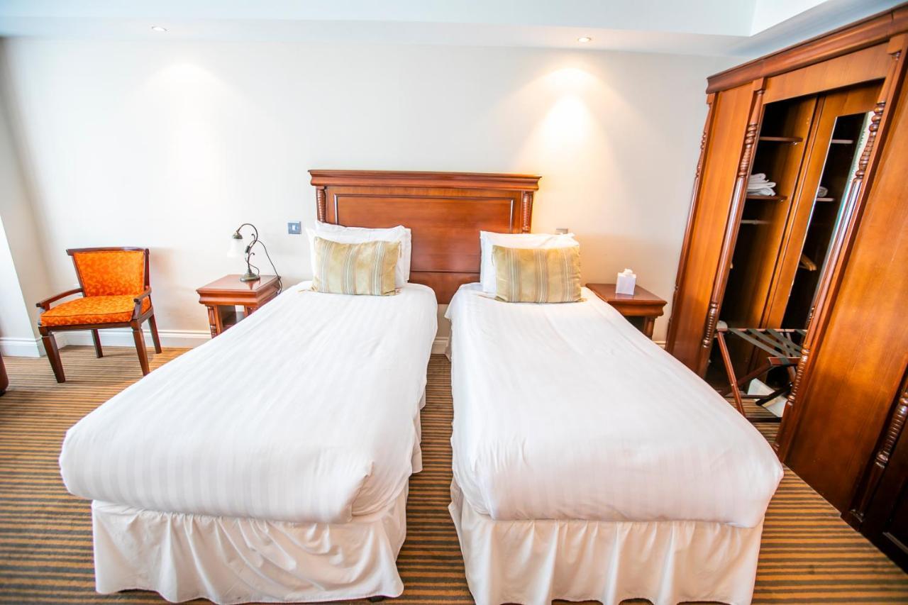 The Casa Hotel, Sure Hotel Collection By Best Western Yateley Bagian luar foto