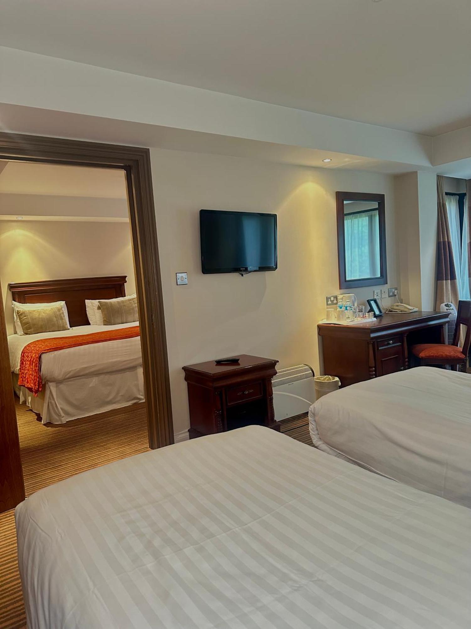 The Casa Hotel, Sure Hotel Collection By Best Western Yateley Bagian luar foto