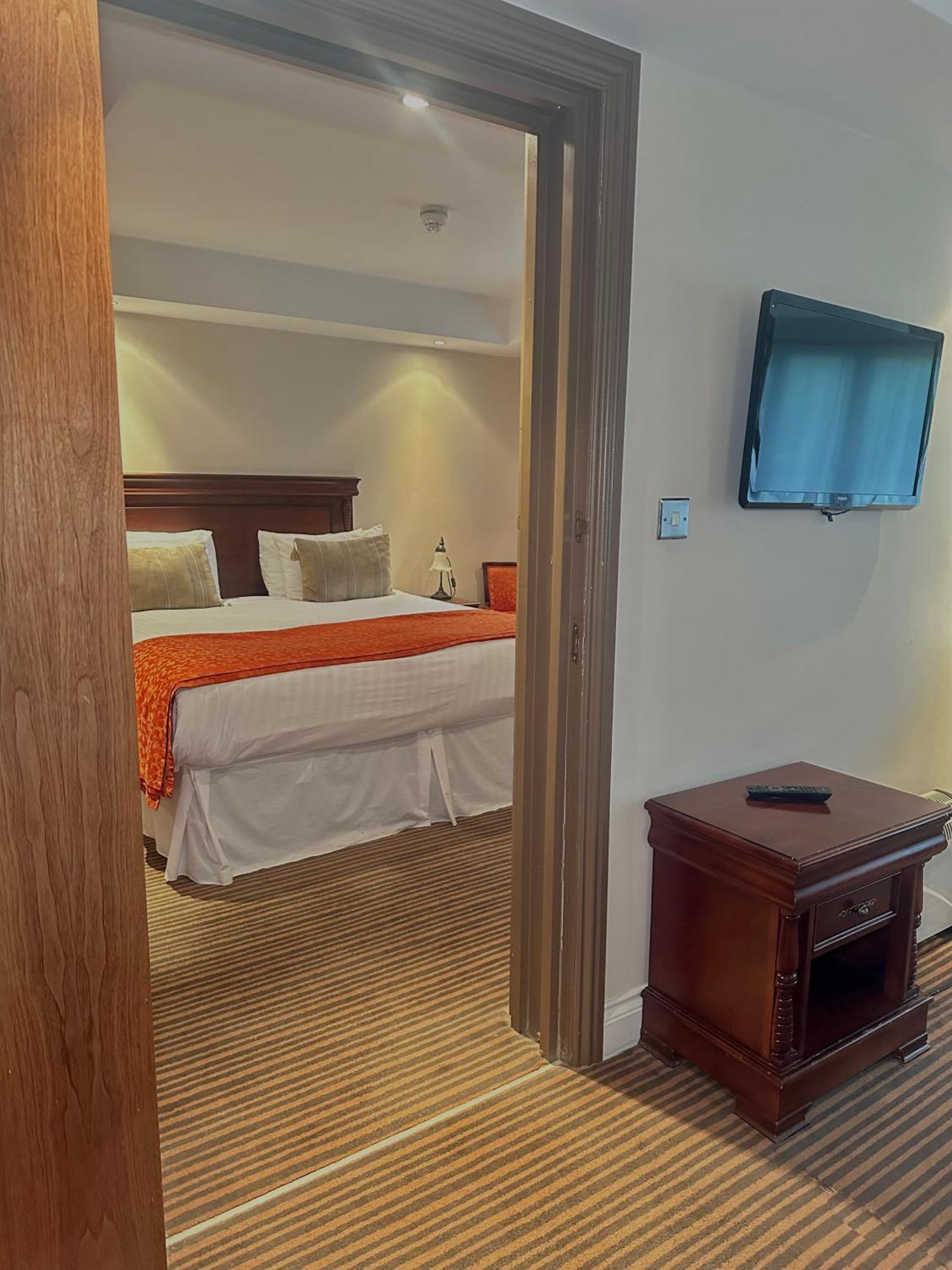 The Casa Hotel, Sure Hotel Collection By Best Western Yateley Bagian luar foto