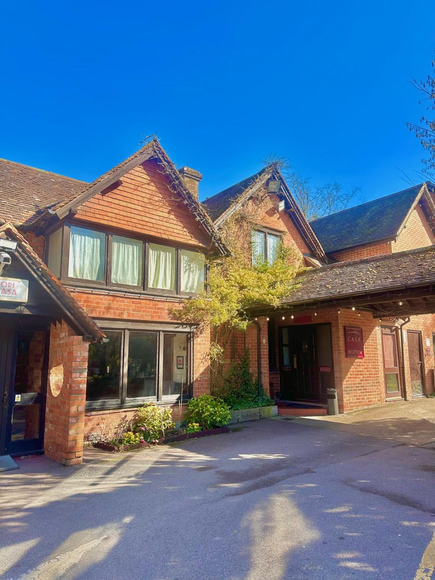 The Casa Hotel, Sure Hotel Collection By Best Western Yateley Bagian luar foto