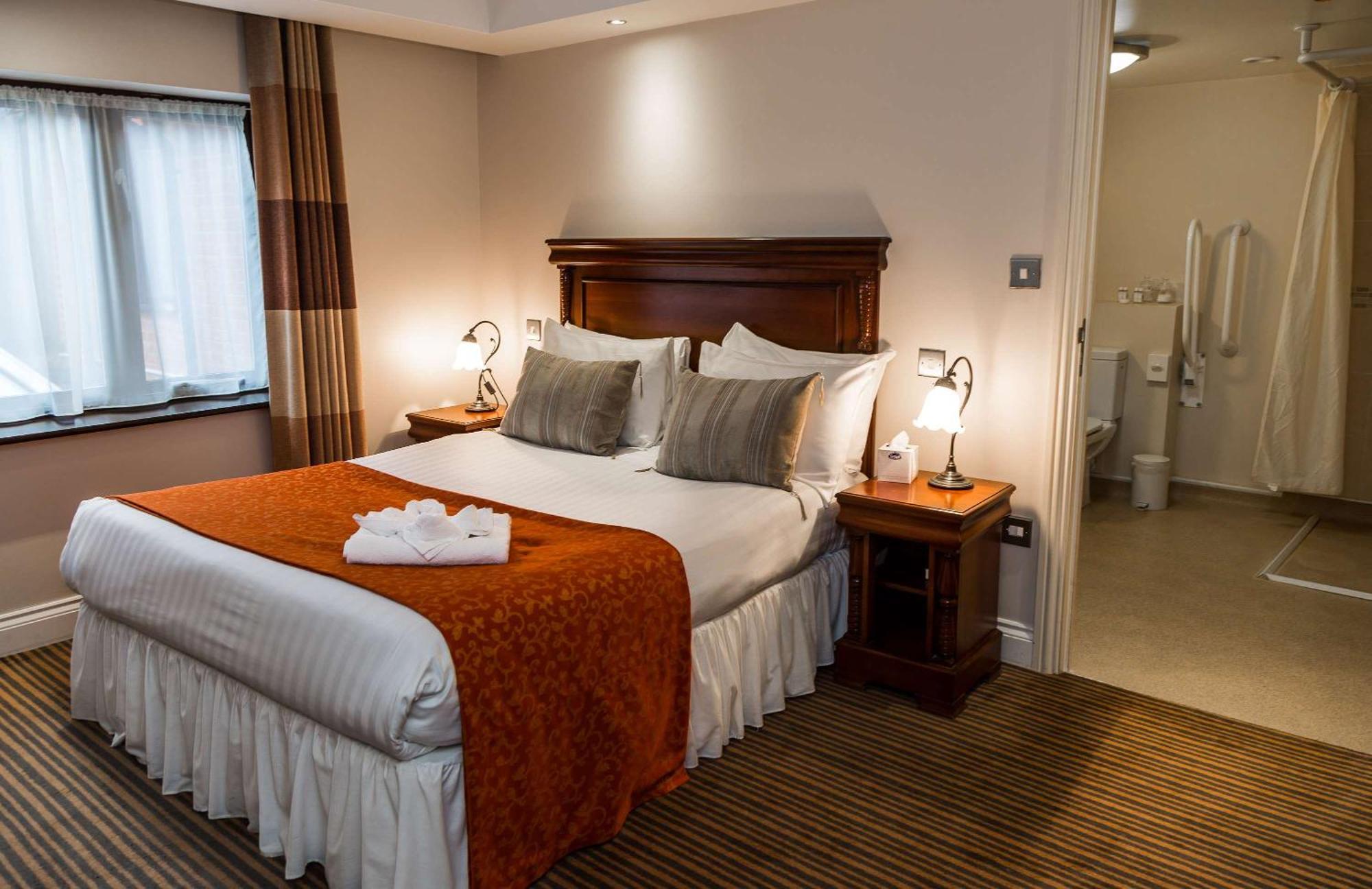 The Casa Hotel, Sure Hotel Collection By Best Western Yateley Bagian luar foto