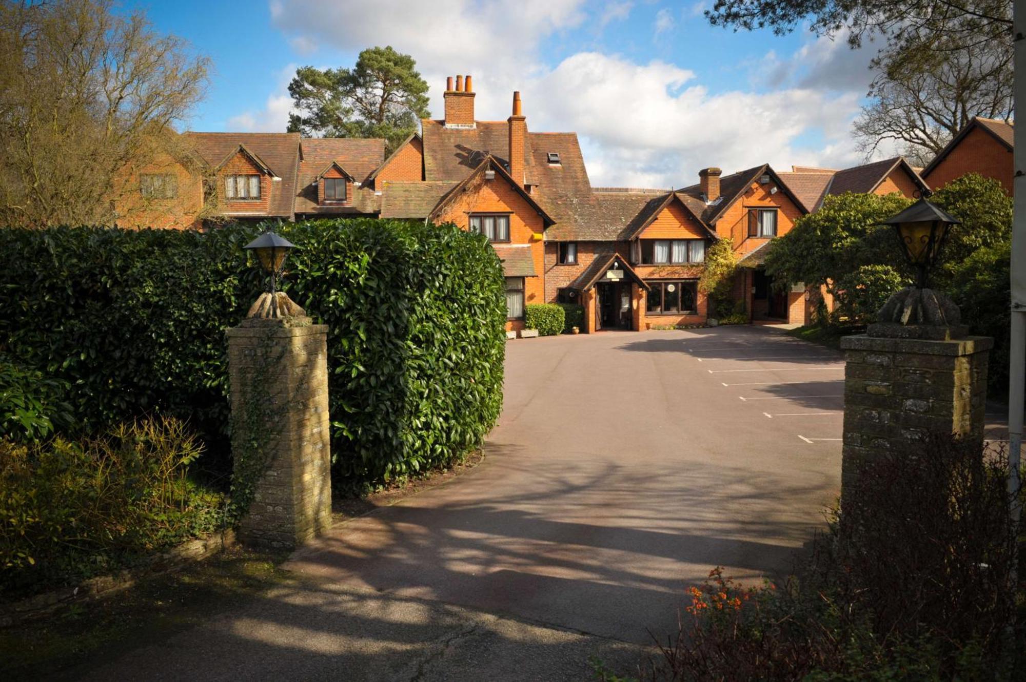 The Casa Hotel, Sure Hotel Collection By Best Western Yateley Bagian luar foto